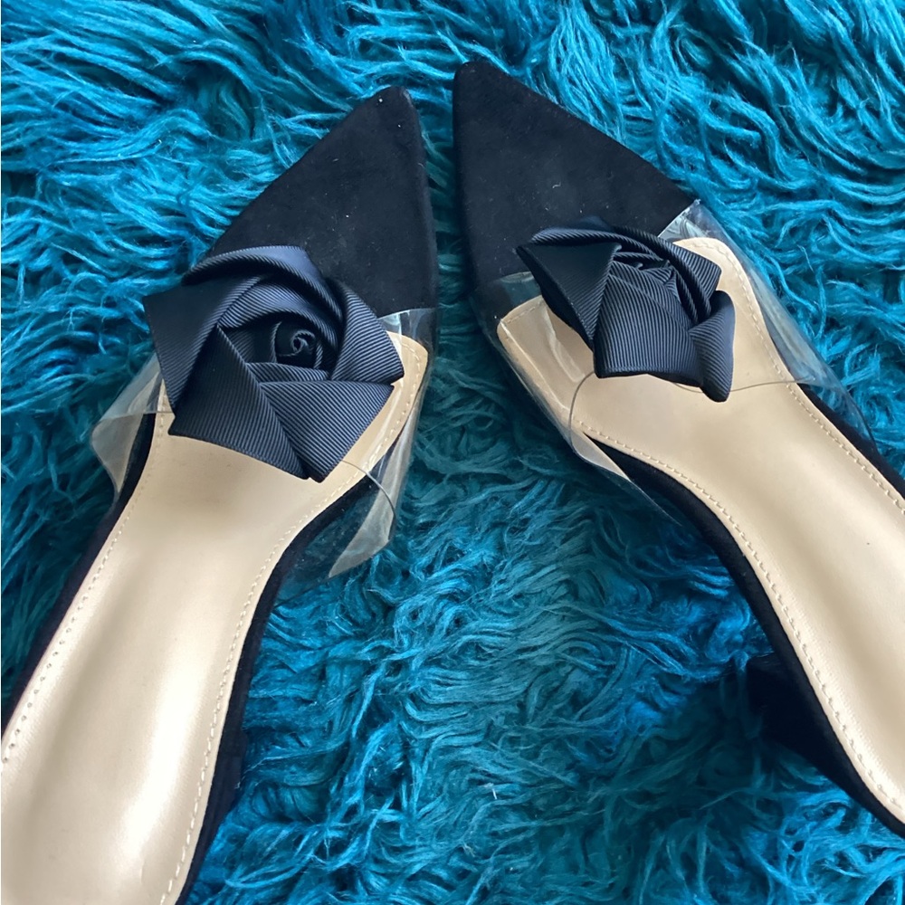 Elegant Black Women's Shoes with Bow Detail